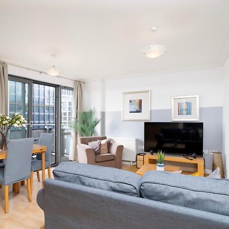 Apartmán Cosy Flat Right Opp Tube Station Londýn Exteriér fotografie