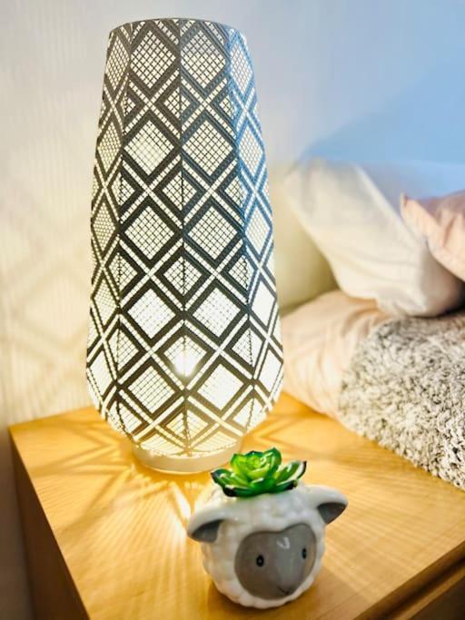 Apartmán Cosy Flat Right Opp Tube Station Londýn Exteriér fotografie