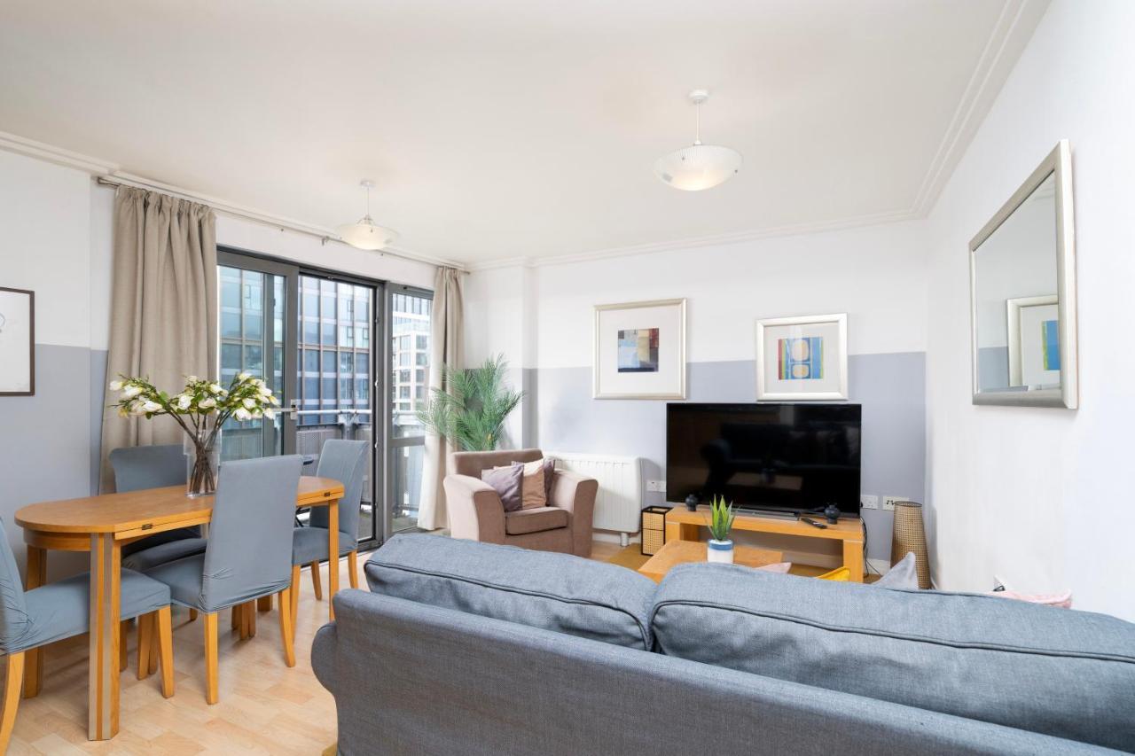 Apartmán Cosy Flat Right Opp Tube Station Londýn Exteriér fotografie