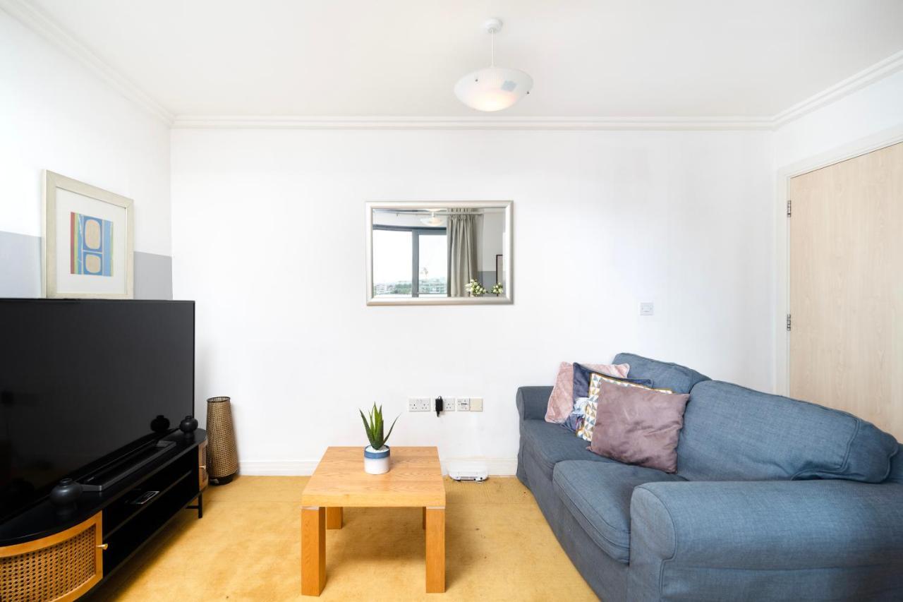 Apartmán Cosy Flat Right Opp Tube Station Londýn Exteriér fotografie