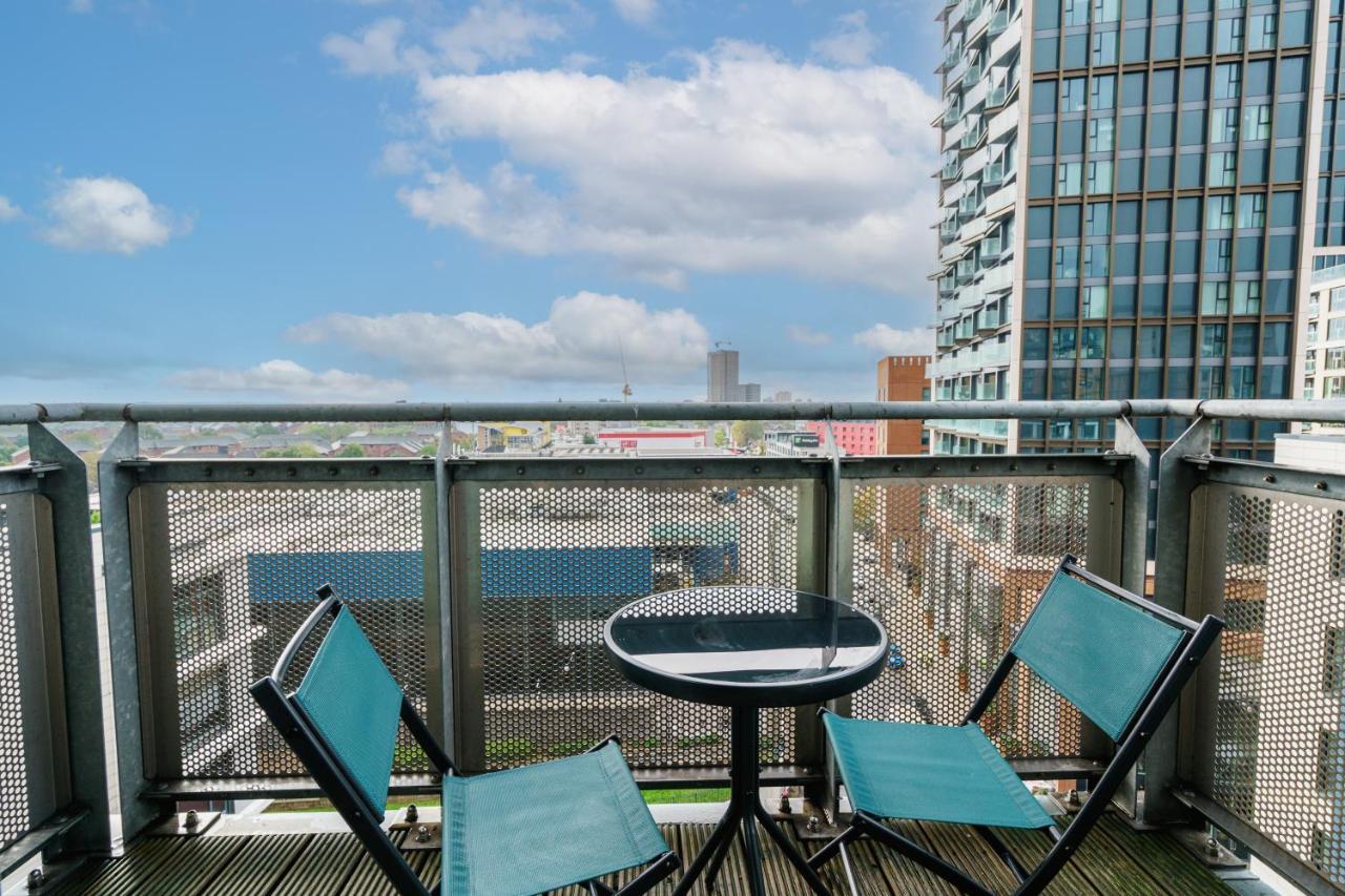 Apartmán Cosy Flat Right Opp Tube Station Londýn Exteriér fotografie