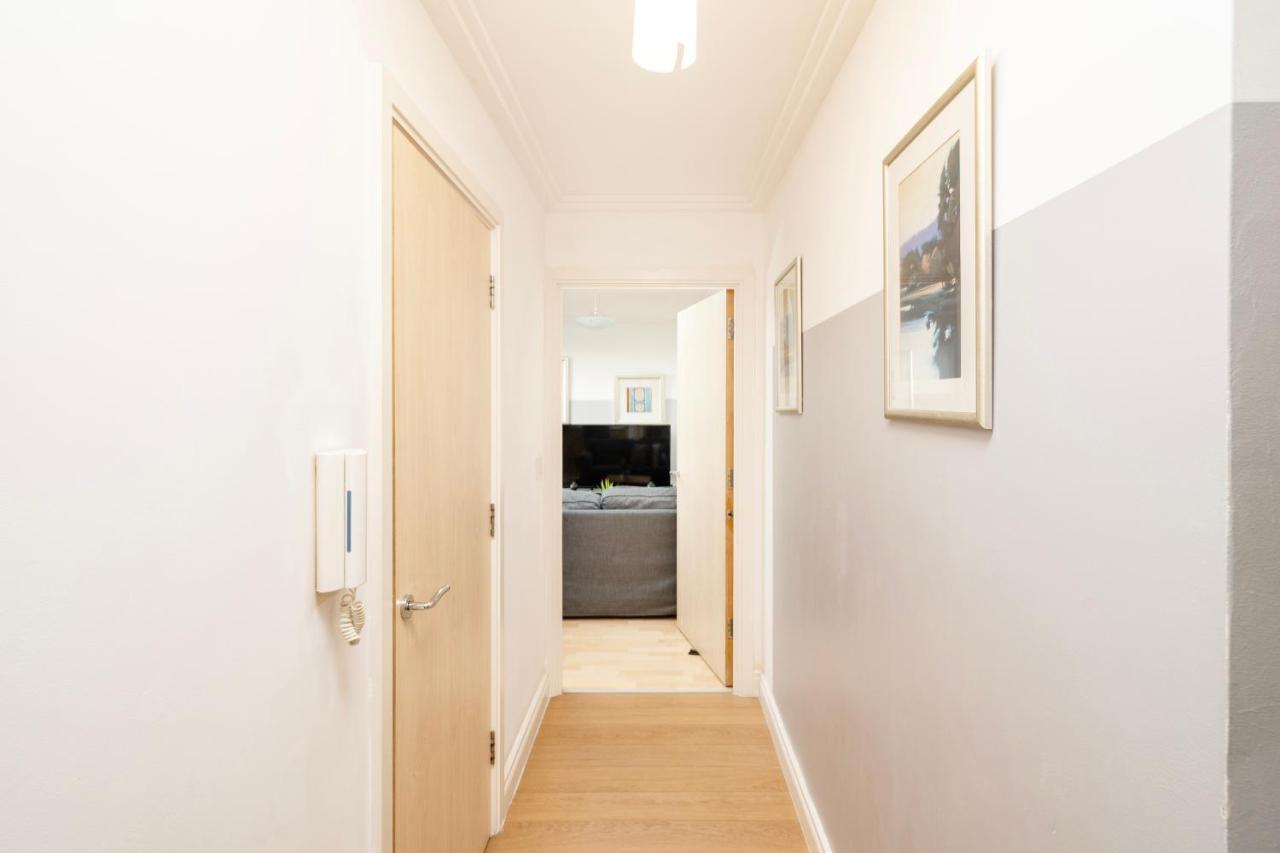 Apartmán Cosy Flat Right Opp Tube Station Londýn Exteriér fotografie